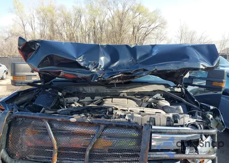 2017 Chevrolet Silverado 2500Hd Wt from USA, damaged, VIN 1GC1KUEG0HF141025